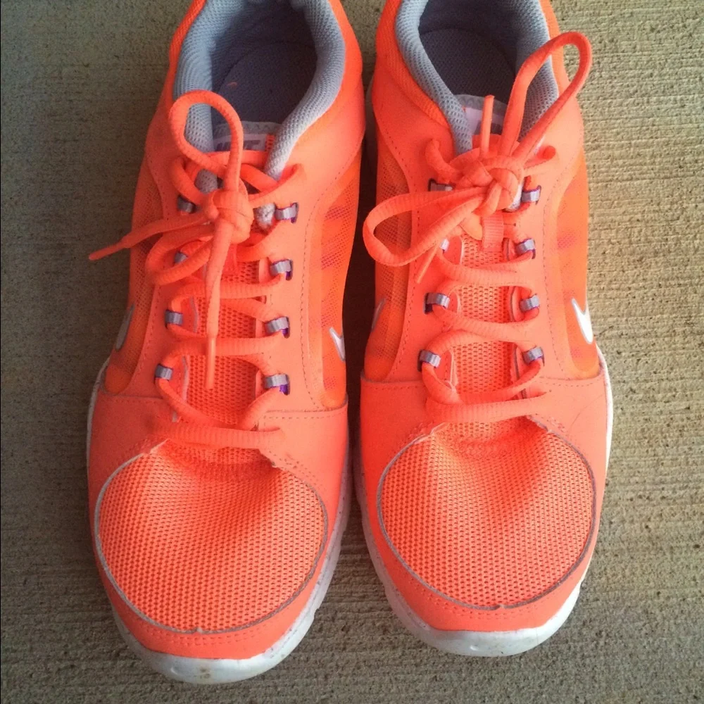 Nike Orange Sneakers‎